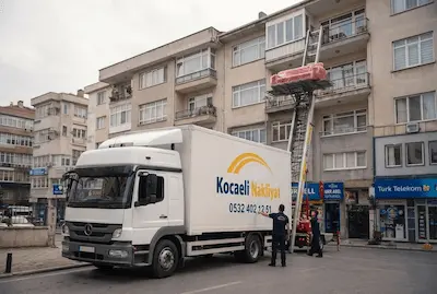 Çayırova'da hidrolik asansörlü eşya taşıma aracı